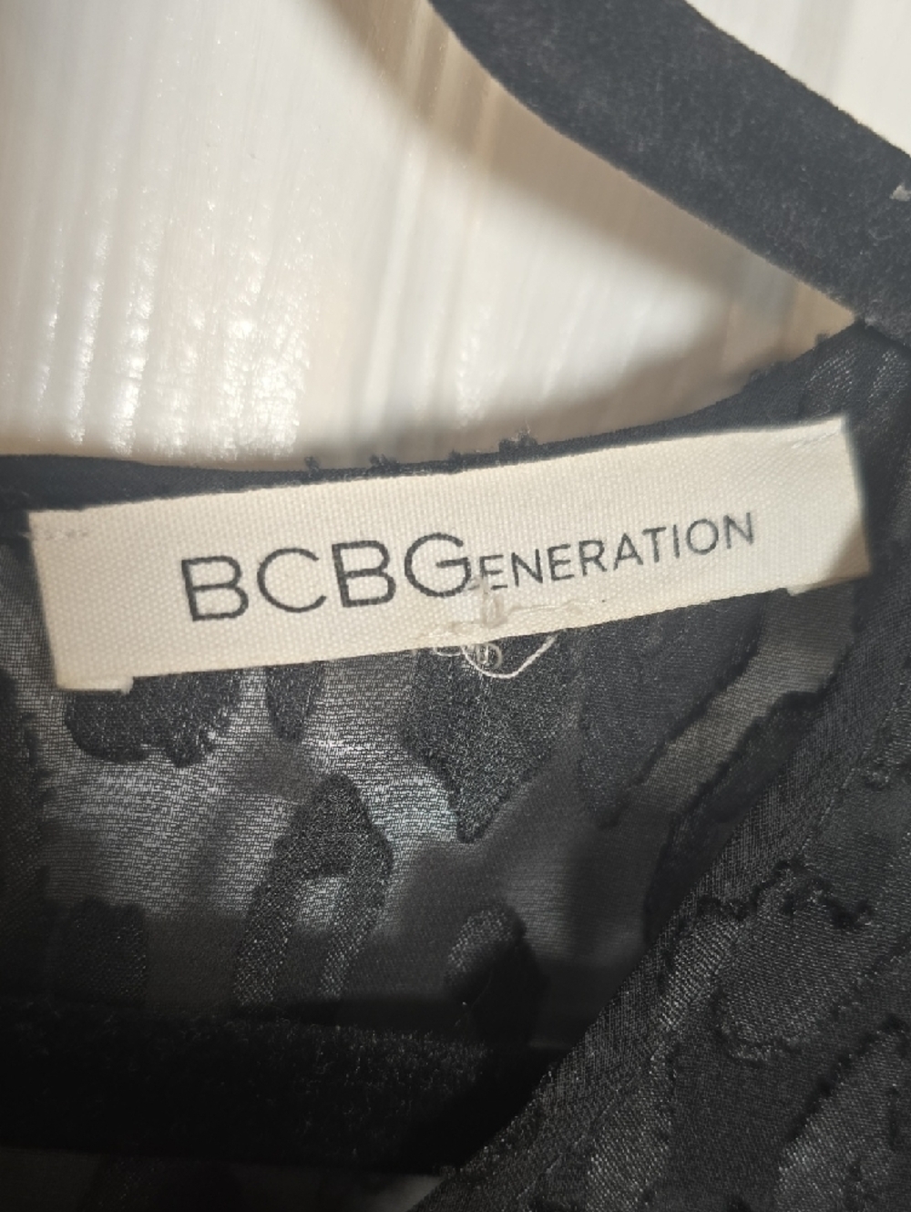 BCBG BCBGeneration M Medium Black Sheer Animal Print Sheer Lace Crop Top - Picture 3 of 6